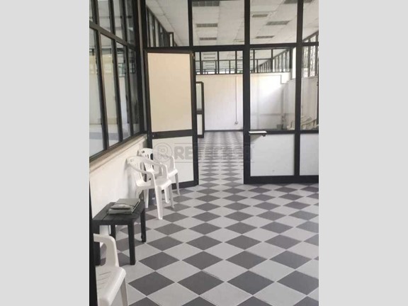 Capannone in Affitto a Cassino, 2'500€, 480 m²