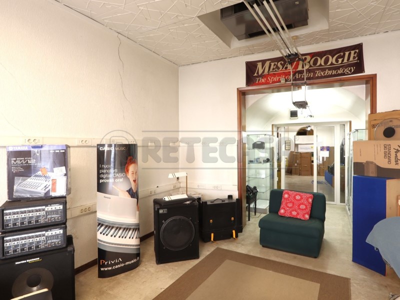 Immobile commerciale in Vendita a Vicenza, 159'000€, 206 m²