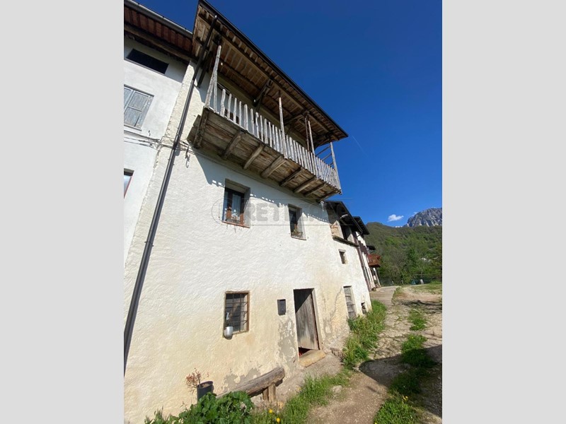 Rustico in Vendita a Valli del Pasubio, 47'000&euro;, 160 m²