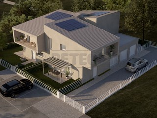 Casa Semi Indipendente in Vendita a Camisano Vicentino, 347'000€, 152 m², con Box