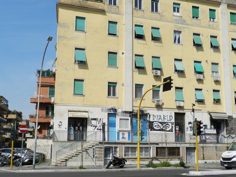 Immobile commerciale in Vendita a Roma, 92'000€, 48 m²
