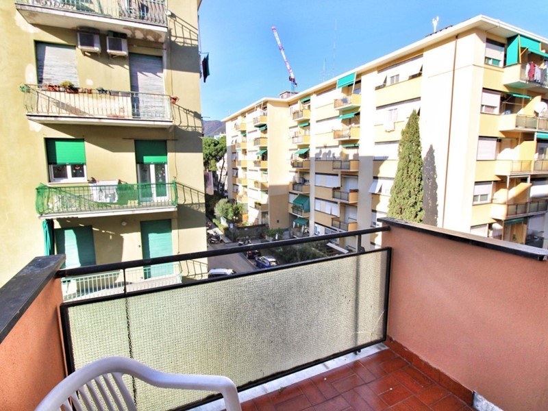 Trilocale in Vendita a Rapallo, zona Zona Golf, 128'000€, 45 m²
