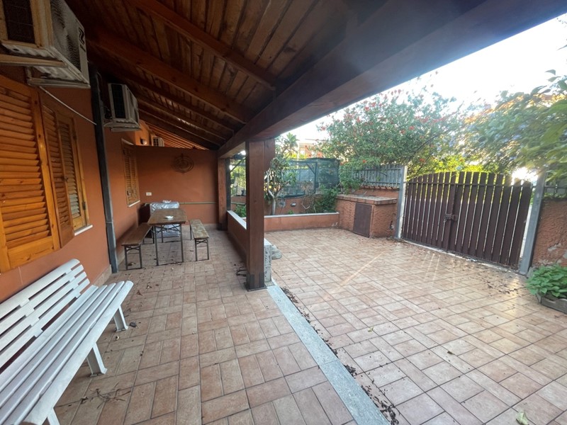 Casa Semi Indipendente in Vendita a Anzio, 95'000€, 60 m²