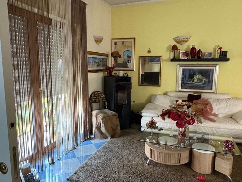 Appartamento in Vendita a Sassari, 330'000€, 210 m²