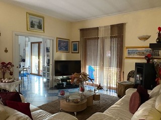 Appartamento in Vendita a Sassari, 330'000€, 210 m²