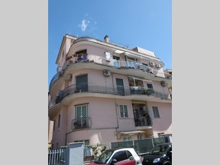 Quadrilocale in Vendita a Roma, 249'000€, 85 m²