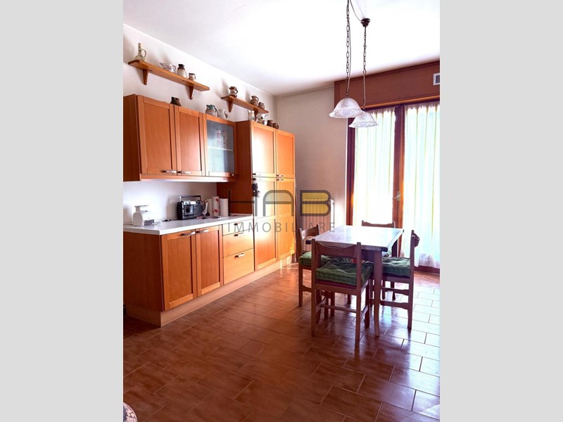 Quadrilocale in Vendita a Busto Arsizio, 155'000€, 125 m², con Box