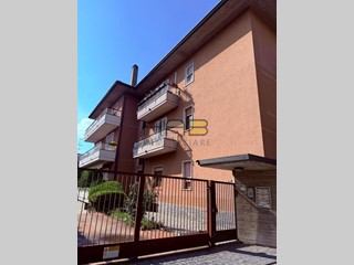 Quadrilocale in Vendita a Busto Arsizio, 155'000€, 125 m², con Box