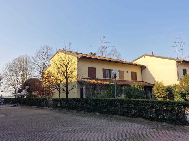 Casa Semi Indipendente in Vendita a Minerbio, 398'000€, 202 m², con Box
