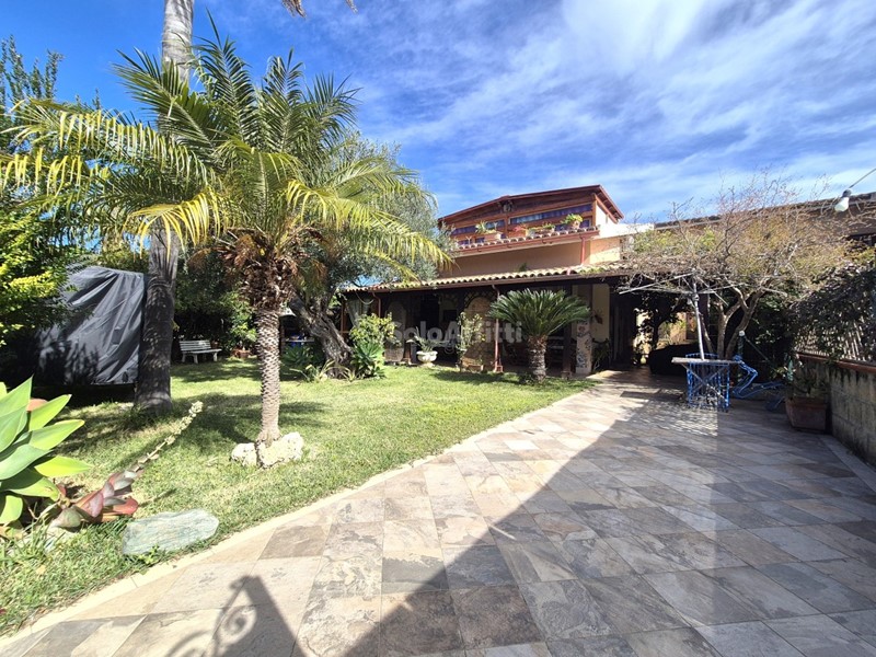 Villa in Affitto a Borgia, 500&euro;, 80 m², arredato