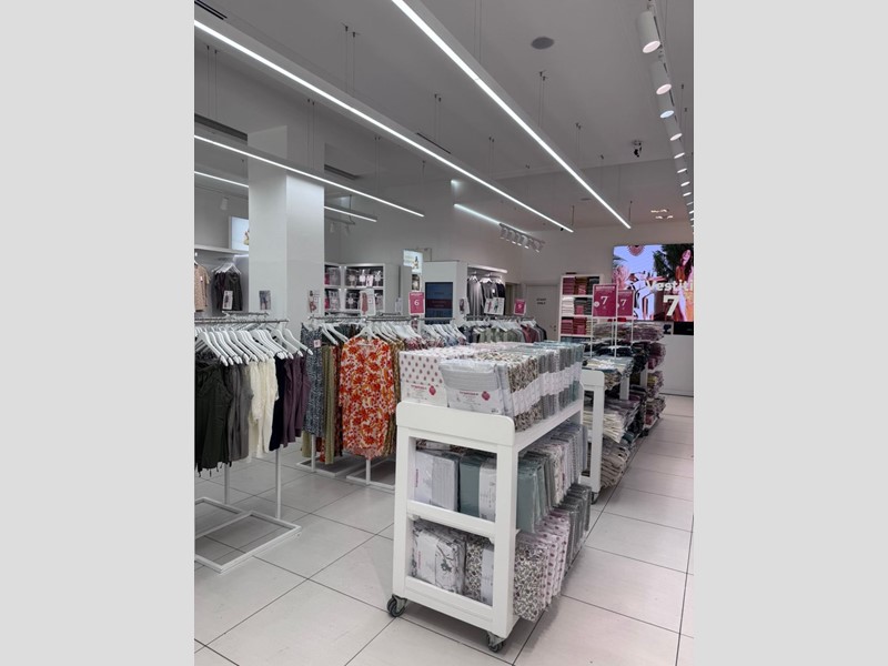 Capannone in Affitto a Pescara, zona Corso Vittorio Emanuele, 129 m²