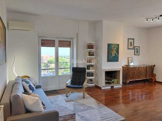 Bilocale in Affitto a Ciampino, zona Viale Kennedy, 1'300€, 90 m², arredato
