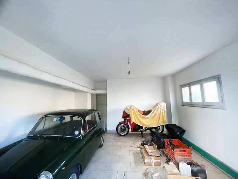 Quadrilocale in Vendita a Chiaravalle, 130'000€, 85 m²