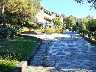 Casa Indipendente in Vendita a Fosdinovo, 230'000€, 150 m², con Box