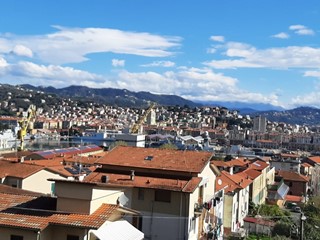 Appartamento in Vendita a La Spezia, zona Periferia NORD/OVEST, 195'000€, 92 m², arredato