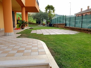 Casa Indipendente in Vendita a Colonnella, 395'000€, 450 m², con Box