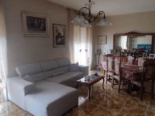 Appartamento in Vendita a Siracusa, zona PANAGIA, 98'000&euro;, 134 m²