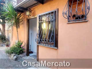 Box in Vendita a Rocca di Papa, zona Repubblica - Centro, 18'000€, 27 m², arredato