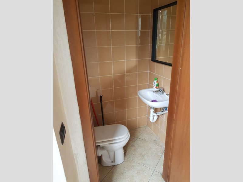 Capannone in Vendita a Lucca, zona Sant'Anna, 80'000€, 19 m²