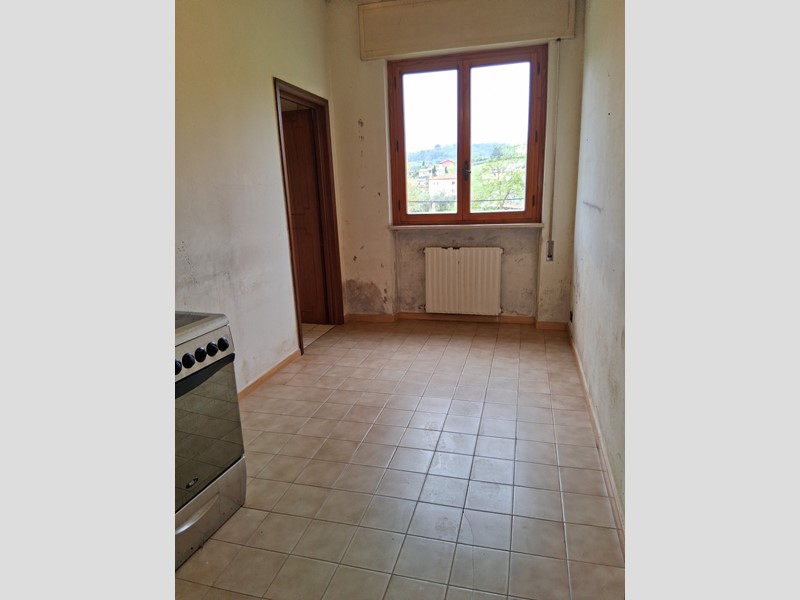 Appartamento in Vendita a Lucca, zona Sant'Alessio, 200'000€, 120 m²