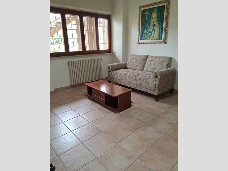 Quadrilocale in Affitto a Lucca, zona nozzano, 950€, 90 m², arredato