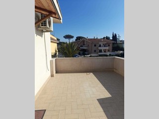 Bilocale in Vendita a Roma, zona Casal Lumbroso, 149'000€, 70 m²