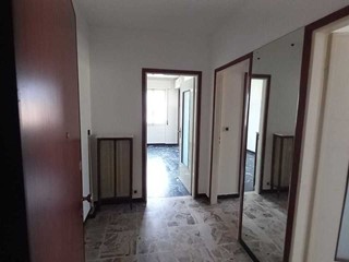 Trilocale in Vendita a Taggia, zona Arma Di Taggia, 178'000€, 80 m²