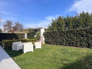 Casa Semi Indipendente in Vendita a Monteprandone, 315'000€, 226 m², arredato