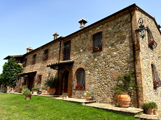 Casa Indipendente in Vendita a Città della Pieve, 1'150'000€, 620 m²