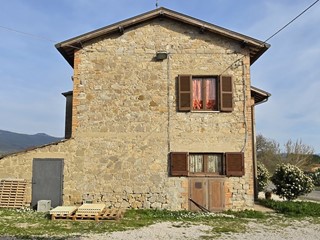 Casa Indipendente in Vendita a Baschi, 245'000€, 115 m², con Box