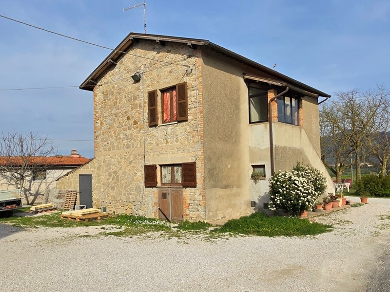 Casa Indipendente in Vendita a Baschi, 245'000&euro;, 115 m², con Box