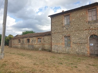 Casa Semi Indipendente in Vendita a Guardea, 75'000&euro;, 300 m²