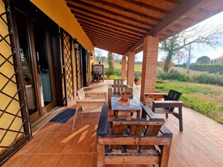 Casa Indipendente in Vendita a Amelia, 490'000€, 280 m²