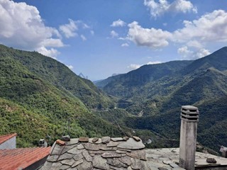 Casa Semi Indipendente in Vendita a Molini di Triora, 35'000€, 80 m²