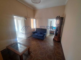Casa Semi Indipendente in Vendita a Taggia, zona Arma Di Taggia, 170'000€, 75 m²