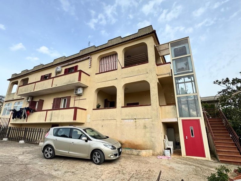 Casa Semi Indipendente in Vendita a Monopoli, 140'000€, 108 m²