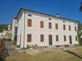 Casa Indipendente in Vendita a Villaga, 105'000€, 257 m², con Box