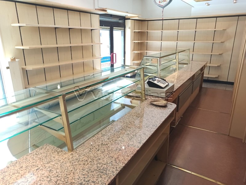 Immobile commerciale in Affitto a Nanto, zona Ponte Di Nanto, 550€, 70 m²