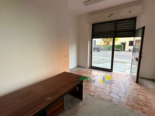 Immobile commerciale in Affitto a Collecchio, zona Gaiano, 450€, 30 m²