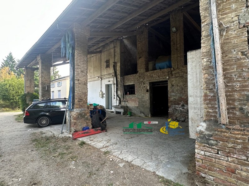 Casa Indipendente in Vendita a Sala Baganza, 169'000€, 456 m², con Box