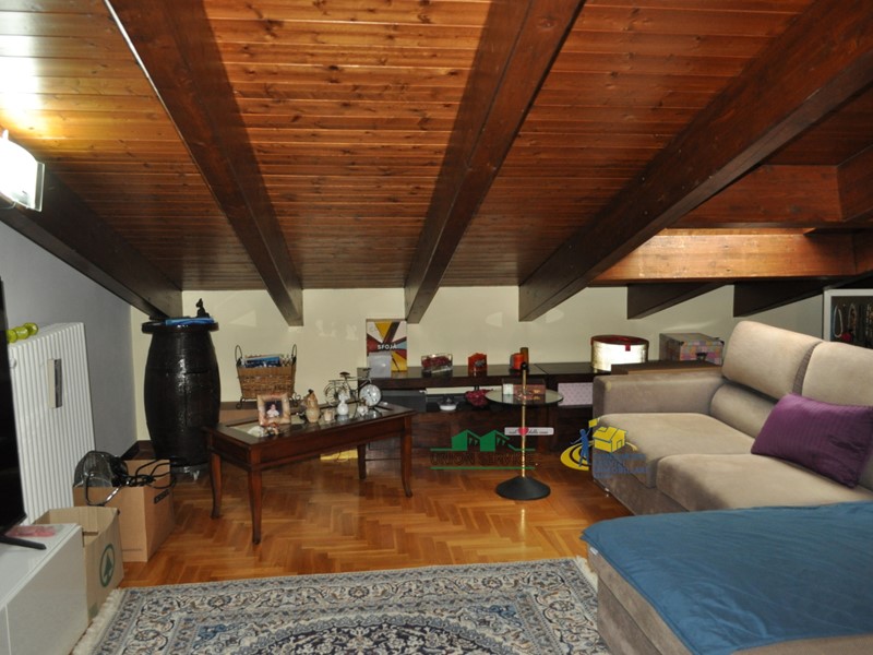 Quadrilocale in Vendita a Sissa Trecasali, zona Ronco Campo Canneto, 190'000&euro;, 145 m², con Box