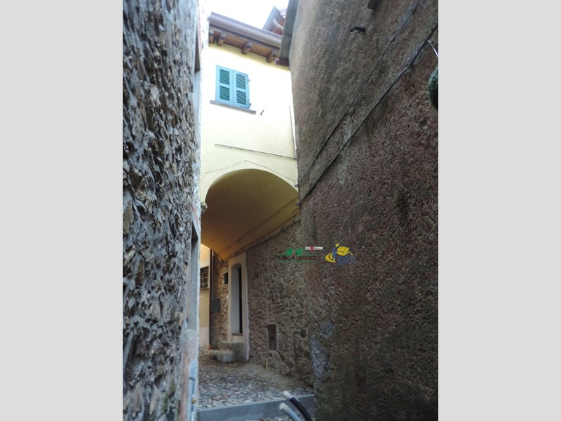 Casa Indipendente in Vendita a Castiglione Chiavarese, 180'000€, 120 m²