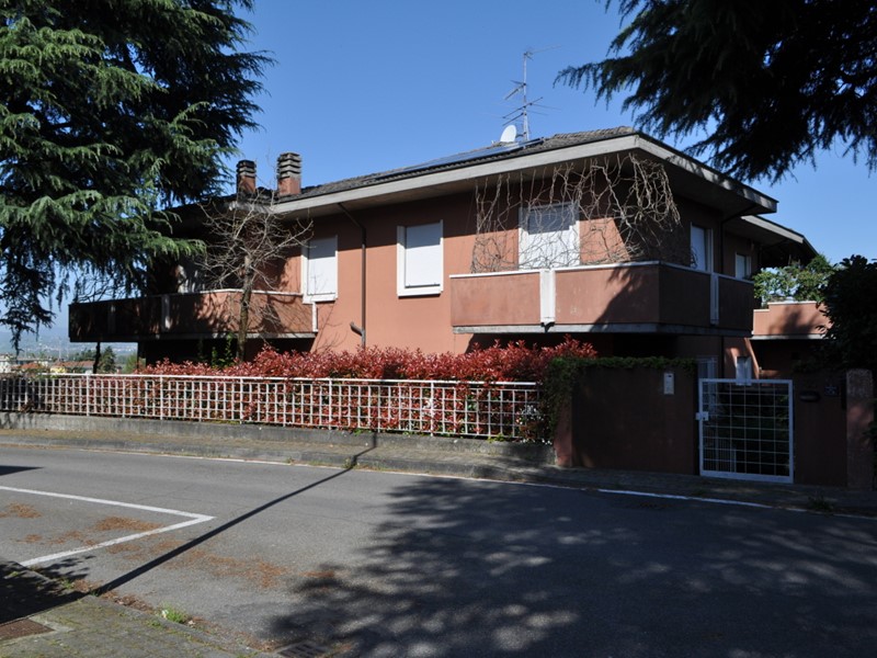Trilocale in Vendita a Collecchio, 220'000&euro;, 121 m², con Box