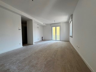 Appartamento in Vendita a Fornovo di Taro, 210'000&euro;, 104 m², con Box