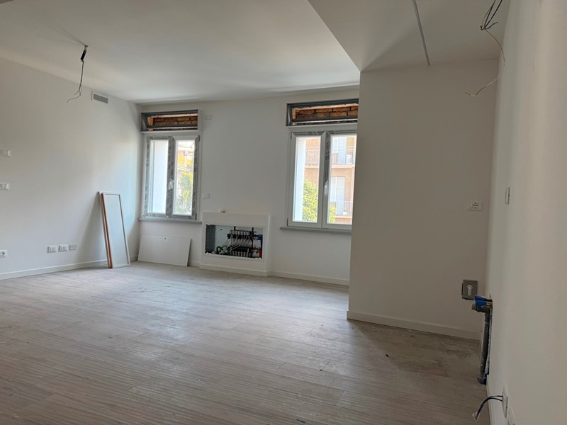 Trilocale in Vendita a Fornovo di Taro, 130'000€, 64 m², con Box