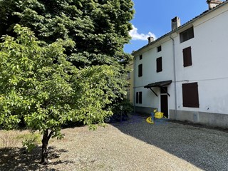Casa Semi Indipendente in Vendita a Langhirano, 120'000&euro;, 225 m²
