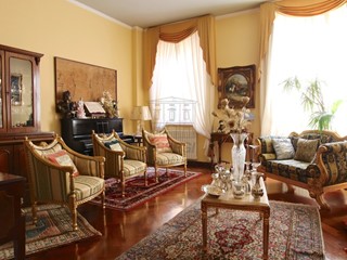 Appartamento in Vendita a Lucca, zona Centro storico, 500'000€, 170 m²