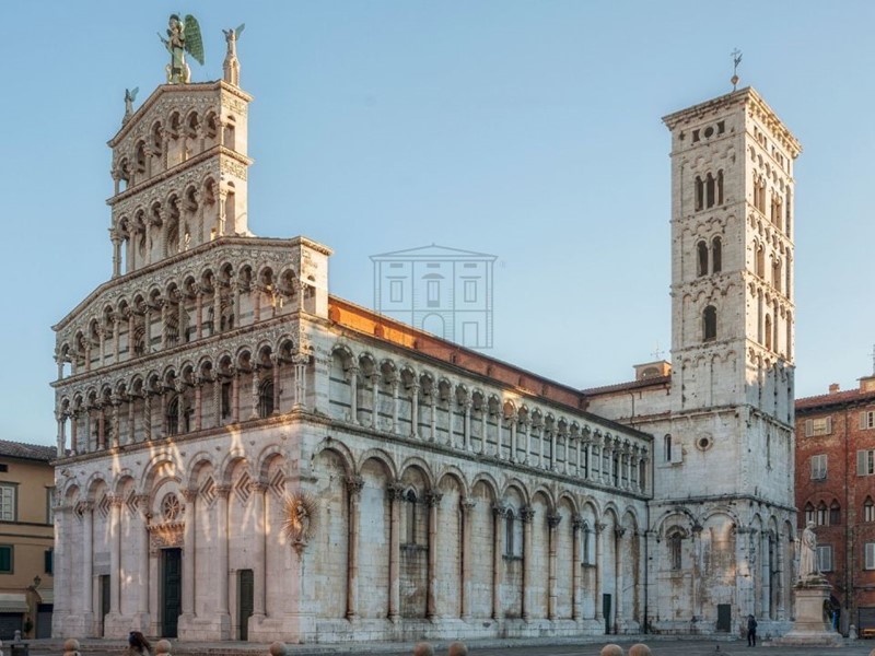 Attività commerciale in Vendita a Lucca, zona Centro storico, 150'000€, 80 m²