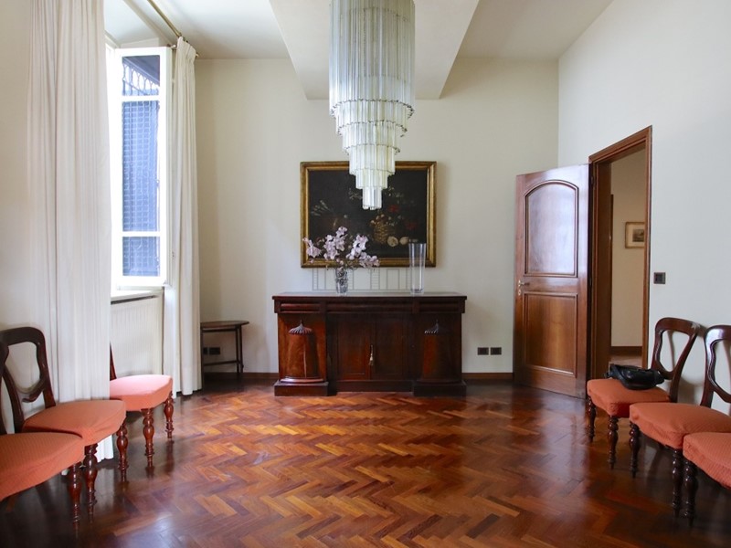 Villa in Vendita a Lucca, 1'600'000&euro;, 750 m², con Box