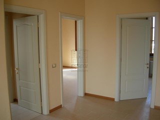 Ufficio in Affitto a Lucca, 1'400€, 115 m²